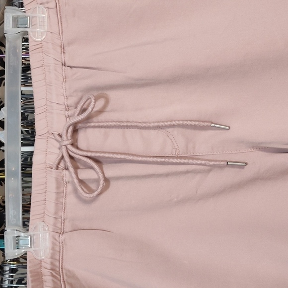 NWT Avenue Society + Midi Short in Dusty Pink - Picture 4 of 11